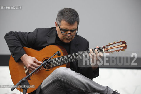 Festival of Literatures, Rome 2012. Brasilian composer and guitarist Silvio Morais D’Amico / Festival Letterature, Roma 2012. Silvio Morais D’Amico, compositore e chitarrista - ©Marcello Mencarini/Rosebud2