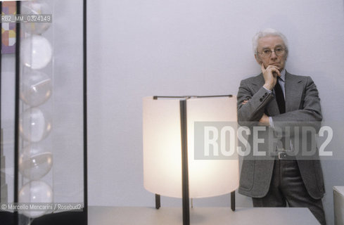 Milan, 1982. Italian designer Bruno Munari in his studio / Milano, 1982. Il designer Bruno Munari nel suo studio - ©Marcello Mencarini/Rosebud2