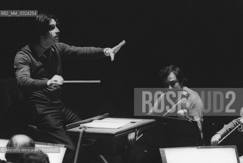 Italian music conductor Riccardo Muti during a rehearsal (about 1980) / Il direttore dorchestra Riccardo Muti durante una prova (1980 circa) - ©Marcello Mencarini/Rosebud2