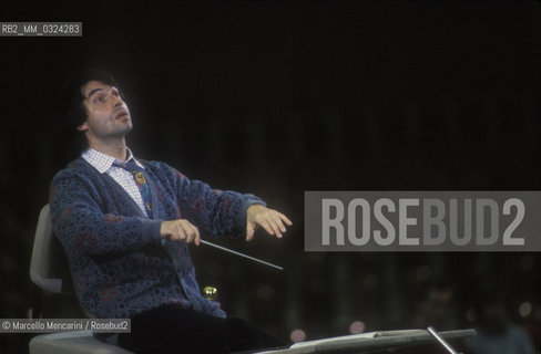 Italian music conductor Riccardo Muti during a rehearsal (about 1985) / Il direttore dorchestra Riccardo Muti durante una prova (1985 circa) - ©Marcello Mencarini/Rosebud2