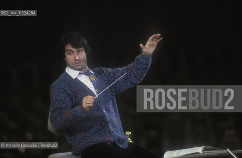 Italian music conductor Riccardo Muti during a rehearsal (about 1985) / Il direttore dorchestra Riccardo Muti durante una prova (1985 circa) - ©Marcello Mencarini/Rosebud2