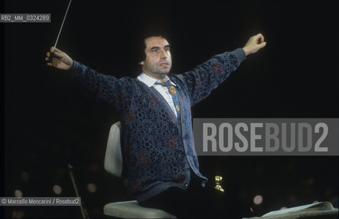 Italian music conductor Riccardo Muti during a rehearsal (about 1985) / Il direttore dorchestra Riccardo Muti durante una prova (1985 circa) - ©Marcello Mencarini/Rosebud2