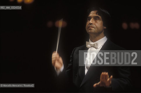 Venice, 1995. Conductor Riccardo Muti performing at La Fenice Theater / Venezia, 1995. Il direttore dorchestra Riccardo Muti durante un concerto al Teatro La Fenice - ©Marcello Mencarini/Rosebud2