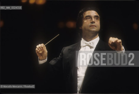 Venice, 1995. Conductor Riccardo Muti performing at La Fenice Theater / Venezia, 1995. Il direttore dorchestra Riccardo Muti durante un concerto al Teatro La Fenice - ©Marcello Mencarini/Rosebud2