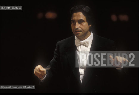 Venice, 1995. Conductor Riccardo Muti performing at La Fenice Theater / Venezia, 1995. Il direttore dorchestra Riccardo Muti durante un concerto al Teatro La Fenice - ©Marcello Mencarini/Rosebud2