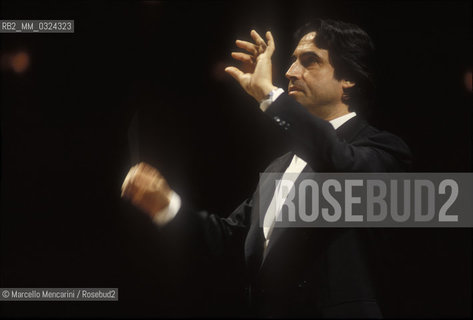 Venice, 1995. Conductor Riccardo Muti performing at La Fenice Theater / Venezia, 1995. Il direttore dorchestra Riccardo Muti durante un concerto al Teatro La Fenice - ©Marcello Mencarini/Rosebud2