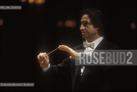 Venice, 1995. Conductor Riccardo Muti performing at La Fenice Theater / Venezia, 1995. Il direttore dorchestra Riccardo Muti durante un concerto al Teatro La Fenice - ©Marcello Mencarini/Rosebud2