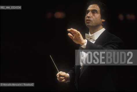 Venice, 1995. Conductor Riccardo Muti performing at La Fenice Theater / Venezia, 1995. Il direttore dorchestra Riccardo Muti durante un concerto al Teatro La Fenice - ©Marcello Mencarini/Rosebud2