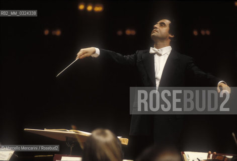 Venice, 1995. Conductor Riccardo Muti performing at La Fenice Theater / Venezia, 1995. Il direttore dorchestra Riccardo Muti durante un concerto al Teatro La Fenice - ©Marcello Mencarini/Rosebud2