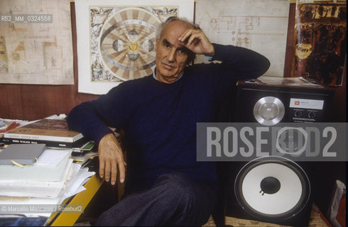 Venice, 1988. Italian composer Luigi Nono in his house / Venezia, 1988. Il compositore Luigi Nono nella sua casa - ©Marcello Mencarini/Rosebud2