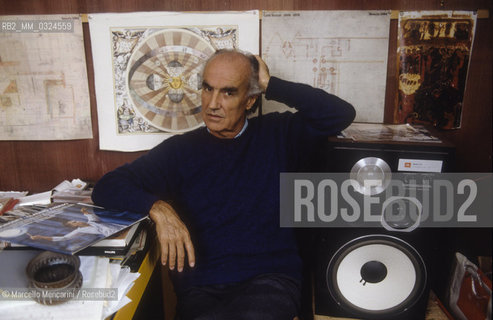 Venice, 1988. Italian composer Luigi Nono in his house / Venezia, 1988. Il compositore Luigi Nono nella sua casa - ©Marcello Mencarini/Rosebud2