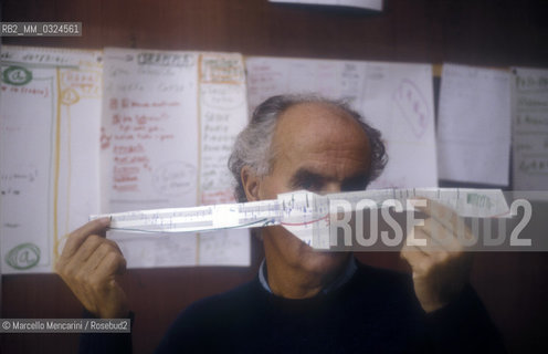 Venice, 1988. Italian composer Luigi Nono in his house / Venezia, 1988. Il compositore Luigi Nono nella sua casa - ©Marcello Mencarini/Rosebud2