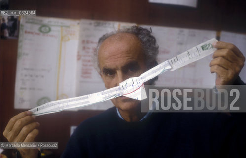 Venice, 1988. Italian composer Luigi Nono in his house / Venezia, 1988. Il compositore Luigi Nono nella sua casa - ©Marcello Mencarini/Rosebud2