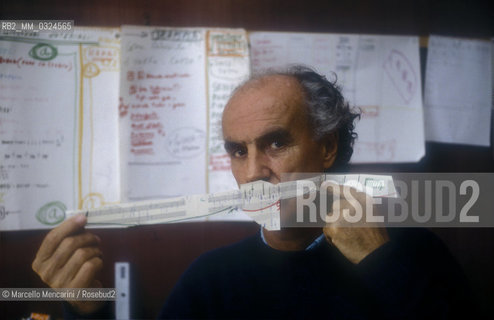 Venice, 1988. Italian composer Luigi Nono in his house / Venezia, 1988. Il compositore Luigi Nono nella sua casa - ©Marcello Mencarini/Rosebud2