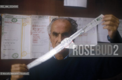 Venice, 1988. Italian composer Luigi Nono in his house / Venezia, 1988. Il compositore Luigi Nono nella sua casa - ©Marcello Mencarini/Rosebud2