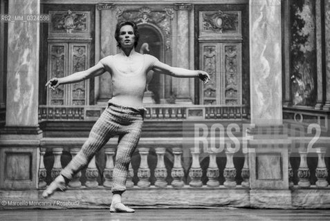 Russian ballet dancer Rudolph Nureyev performing (about 1985) / Il ballerino Rudolph Nureyev (1985 circa) mentre danza - ©Marcello Mencarini/Rosebud2