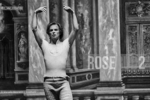 Russian ballet dancer Rudolph Nureyev performing (about 1985) / Il ballerino Rudolph Nureyev (1985 circa) mentre danza - ©Marcello Mencarini/Rosebud2