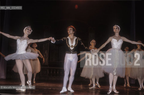 Russian ballet dancer Rudolph Nureyev performing (about 1985) / Il ballerino Rudolph Nureyev (1985 circa) mentre danza - ©Marcello Mencarini/Rosebud2