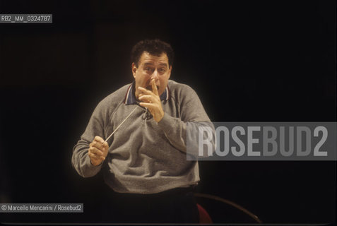 Rome, 1995. Israeli conductor Daniel Oren during a rehearsal / Roma, 1995 . Il direttore dorchestra Daniel Oren urante una prova - ©Marcello Mencarini/Rosebud2