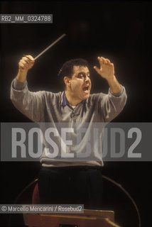 Rome, 1995. Israeli conductor Daniel Oren during a rehearsal / Roma, 1995 . Il direttore dorchestra Daniel Oren urante una prova - ©Marcello Mencarini/Rosebud2