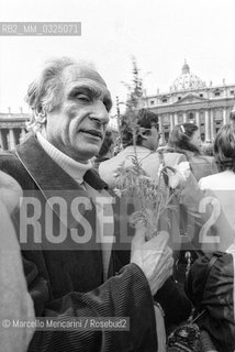 Rome, St. Peters Square, about 1980. Italian politician Marco Pannella during a demonstration / Roma, piazza S. Pietro, 1980 circa. Il politico Marco Pannella durante una manifestazione - ©Marcello Mencarini/Rosebud2