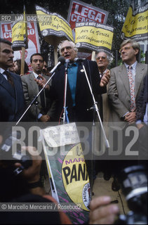 Rome, about 1990. Italian politician Marco Pannella speaking during a protest against RAI, the Italian public television / Roma, 1990 circa. Il politico Marco Pannella mentre pronuncia un discorso durante una manifestazione contro la RAI - ©Marcello Mencarini/Rosebud2