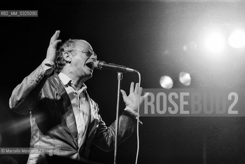 Italian singer-songwriter Gino Paoli performing (about 1985) / Il cantante Gino paoli in concerto (1985 circa) - ©Marcello Mencarini/Rosebud2