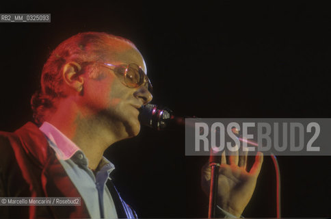 Italian singer-songwriter Gino Paoli performing (about 1985) / Il cantante Gino paoli in concerto (1985 circa) - ©Marcello Mencarini/Rosebud2