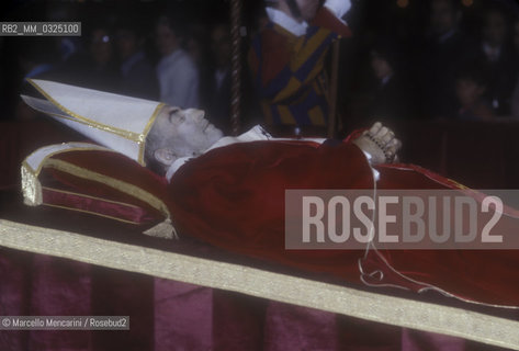 Vatican City, St. Peters Basilica, 1978. Corpse of Pope Giovanni Paolo I (Albino Luciani) / Città del Vaticano, Basilica di San Pietro, 1978. La salma di papa Giovanni Paolo I (Albino Luciani) - ©Marcello Mencarini/Rosebud2