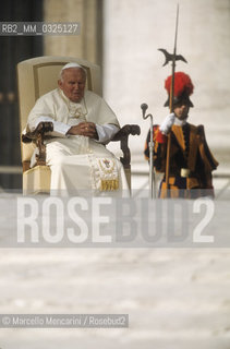 Vatican City, November 17, 2000. Pope John Paul II during an audience in St. Peters Square / Roma, Città del Vaticano, 17 novembre 2000. Papa Giovanni Paolo II durante unudienza in piazza San Pietro - ©Marcello Mencarini/Rosebud2