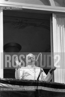 Vatican City, 1979. Pope John Paul II speaking from the window of the Apostolic Palace / Città del Vaticano, 1979. Papa Giovanni Paolo II mentre parla dalla finestra del Palazzo apostolico - ©Marcello Mencarini/Rosebud2