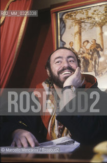 Milan, 1988. Tenor Luciano Pavarotti / Milano, 1988. Il tenore Luciano Pavarotti - ©Marcello Mencarini/Rosebud2