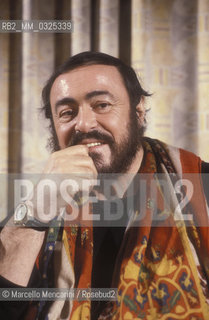 Milan, 1988. Tenor Luciano Pavarotti / Milano, 1988. Il tenore Luciano Pavarotti - ©Marcello Mencarini/Rosebud2