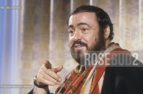 Milan, 1988. Tenor Luciano Pavarotti / Milano, 1988. Il tenore Luciano Pavarotti - ©Marcello Mencarini/Rosebud2