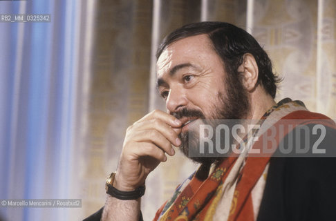 Milan, 1988. Tenor Luciano Pavarotti / Milano, 1988. Il tenore Luciano Pavarotti - ©Marcello Mencarini/Rosebud2