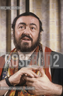 Milan, 1988. Tenor Luciano Pavarotti / Milano, 1988. Il tenore Luciano Pavarotti - ©Marcello Mencarini/Rosebud2