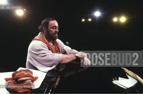 Sanremo Music Festival 1988. Tenor Luciano Pavarotti during a rehearsal / Festival di sanremo 1988. Il tenore Luciano Pavarotti durante una prova - ©Marcello Mencarini/Rosebud2