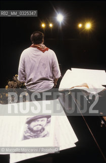 Sanremo Music Festival 1988. Tenor Luciano Pavarotti seen from behind during a rehearsal / Festival di sanremo 1988. Il tenore Luciano Pavarotti visto da dietro durante una prova - ©Marcello Mencarini/Rosebud2