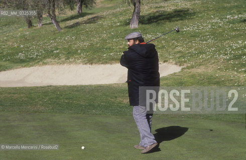 Sanremo Music Festival 1988. Tenor Luciano Pavarotti in a golf course / Festival di Sanremo 1988. Il tenore Luciano Pavarotti in un campo da golf - ©Marcello Mencarini/Rosebud2