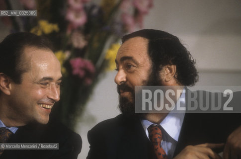 Rome; 1990. Tenors Luciano Pavarotti and José Carreras at the press conference about the Concert of The Three Tenors / Roma; 1990. I tenori Luciano Pavarotti eJosé Carreras alla conferenza stampa per il Concerto dei tre tenori - ©Marcello Mencarini/Rosebud2