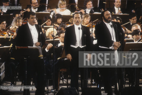 Rome, Caracalla Baths, 1990. The Three Tenors: Luciano Pavarotti, José Carreras and Placido Domingo performing / Roma, Terme di Caracalla, 1990. I tre Tenori: Luciano Pavarotti, José Carrers e Placido Domingoin concerto  - ©Marcello Mencarini/Rosebud2