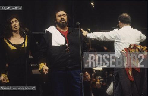 Venice, La Fenice Theater, 1993. Opera singers Anna Caterina Antonacci and Luciano Pavarotti during a rehearsal / Venezia, Teatro La Fenice, 1993. Il soprano Anna Caterina Antonacci e il tenore Luciano Pavarotti durante una prova - ©Marcello Mencarini/Rosebud2