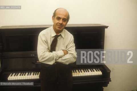 Rome, Olympic Theater, 1983. Italian composer Francesco Pennisi after the performing of his opera Descrizione dellisola ferdinandea (Description of the Ferdinandea Island) / Roma, Teatro Olimpico, 1983. Il compositore Francesco Pennisi dopo lesecuzione della sua opera Descrizione dellisola ferdinandea - ©Marcello Mencarini/Rosebud2