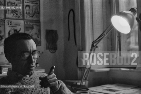 Milan, 1980. Italian cartoonist, caricaturist and illustrator Tullio Pericoli in his studio / Milano, 1980. Il disegnatore Tullio Pericoli nel suo studio - ©Marcello Mencarini/Rosebud2