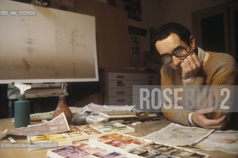 Milan, 1980. Italian cartoonist, caricaturist and illustrator Tullio Pericoli in his studio / Milano, 1980. Il disegnatore Tullio Pericoli nel suo studio - ©Marcello Mencarini/Rosebud2