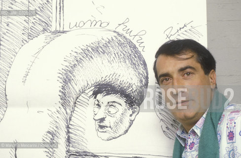 Lucca, 1986. Italian illustrator, drawer artist, cartoonist and set designer Roberto Perini. He founded with Roland Topor the anti Futurist Frou-Frou Movement, against the speed of modern life / Lucca, 1986. Roberto Perini, illustratore, disegnatore, vignettista e scenografo. Ha fondato con Roland Topor il movimento antifuturista Frou-frou contro la velocità della vita moderna - ©Marcello Mencarini/Rosebud2