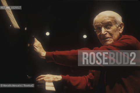 Lithuanian-born French classical pianist Vlado Perlemuter during a rehearsal (1989) / Il pianista Vlado Perlemuter durante una prova (1989) - ©Marcello Mencarini/Rosebud2