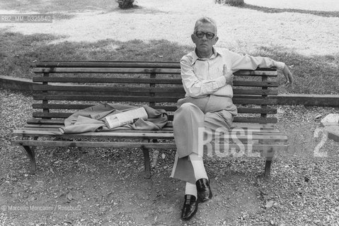 Rome, 1979. Italian composer Goffredo Petrassi on a bench at Villa Borghese / Roma, 1979. Il compositore Goffredo Petrassi su una panchina a villa Borghese - ©Marcello Mencarini/Rosebud2