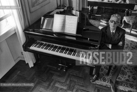 Rome, 1980. Italian composer Goffredo Petrassi in his home / Roma, 1980. Il compositore Goffredo Petrassi nella sua casa - ©Marcello Mencarini/Rosebud2