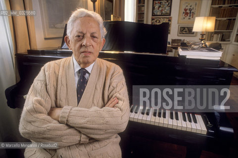 Rome, 1990. Italian composer Goffredo Petrassi in his home / Roma, 1990. Il compositore Goffredo Petrassi nella sua casa - ©Marcello Mencarini/Rosebud2